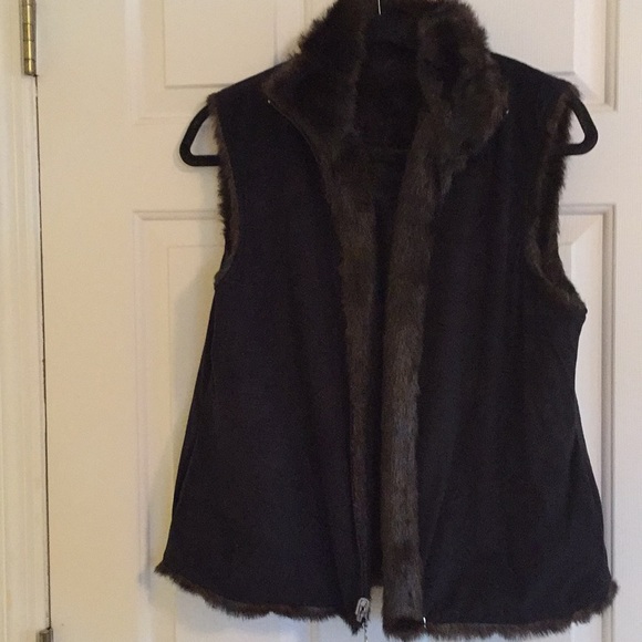 Reversible vest. - Picture 2 of 5